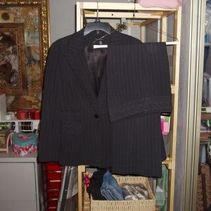 EUC Kenneth Cole 2 Piece Pin Stripe Suit